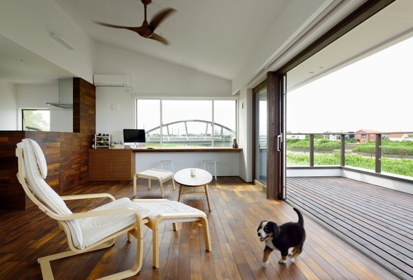 生活にサーフィンが溶け込んだ住まいの施工事例イメージ画像