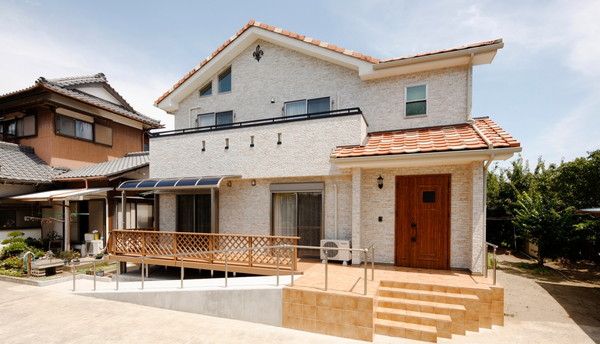 自然素材をふんだんに用いた快適空間の施工事例イメージ画像